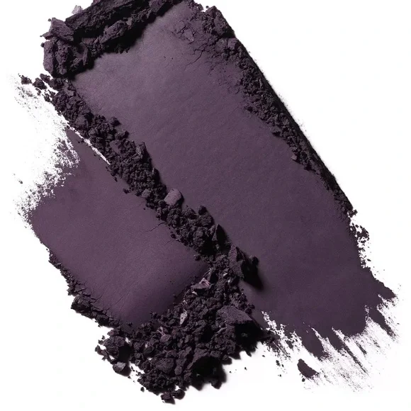 MAC ITS VINTAGE Powder Kiss Soft Matte Eye Shadow - Picture 4 of 6